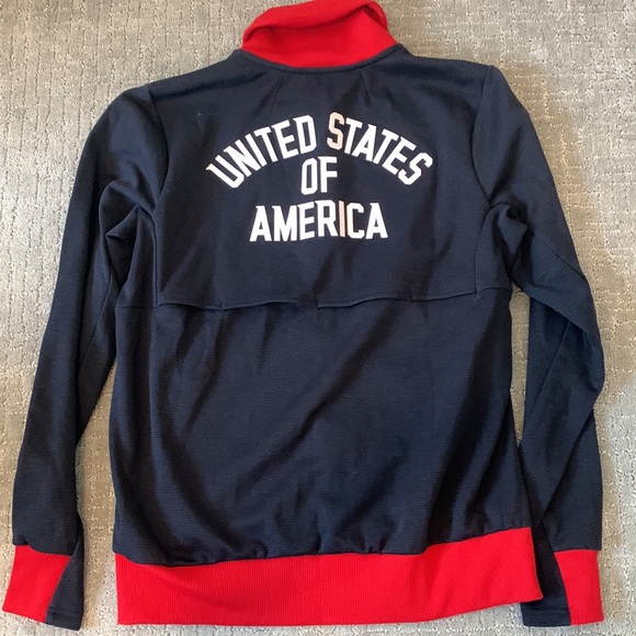 Under Armour sweater - Picture 3 of 3